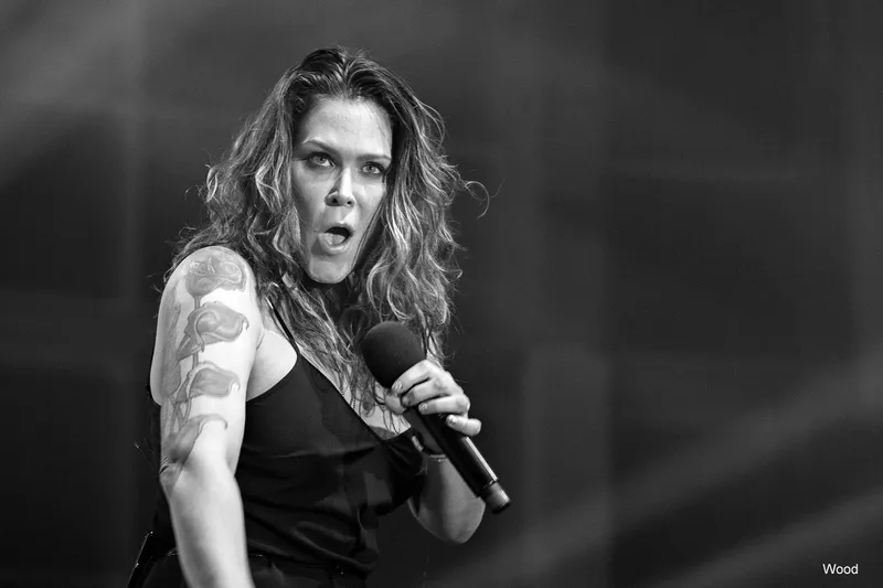 BETH HART 4