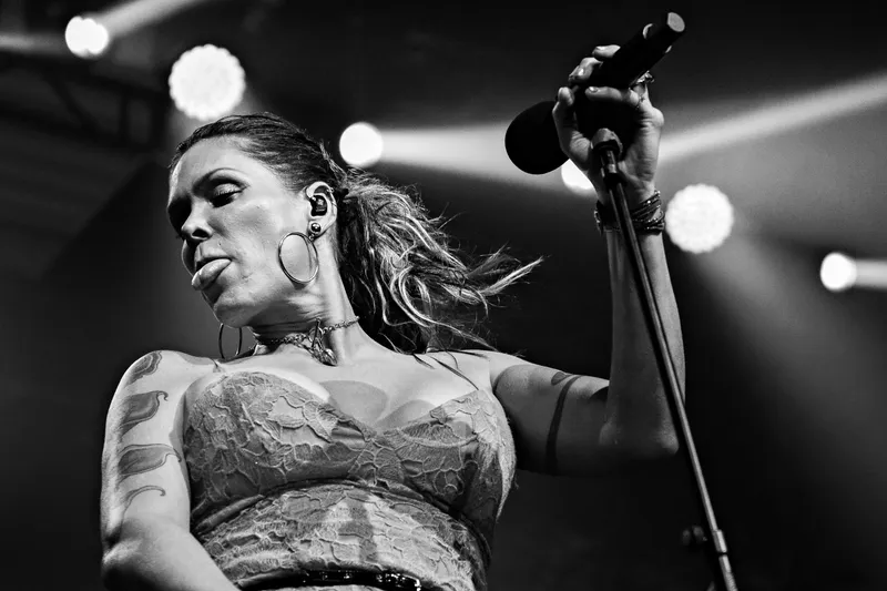 BETH HART