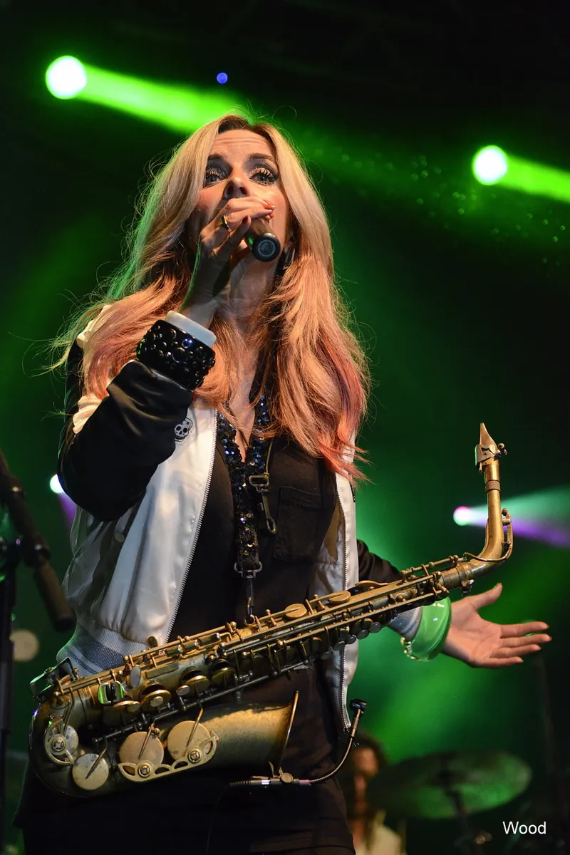 CANDY DULFER 2