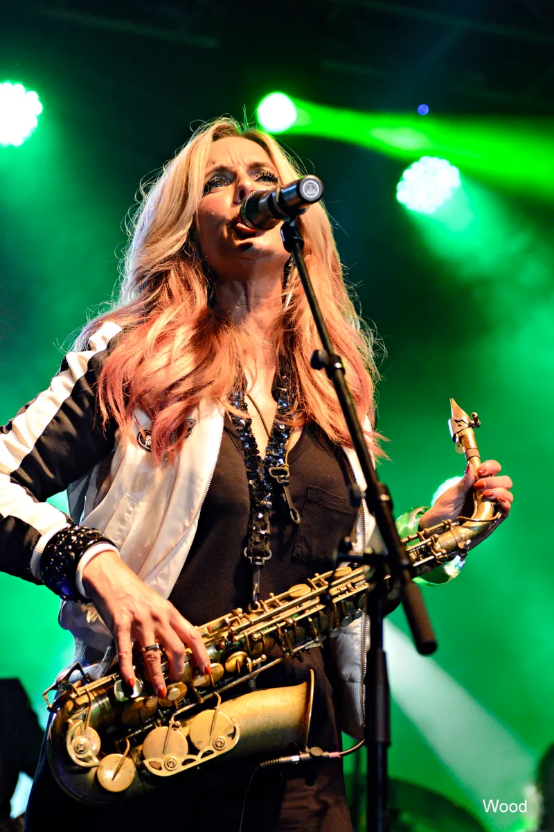 CANDY DULFER 4