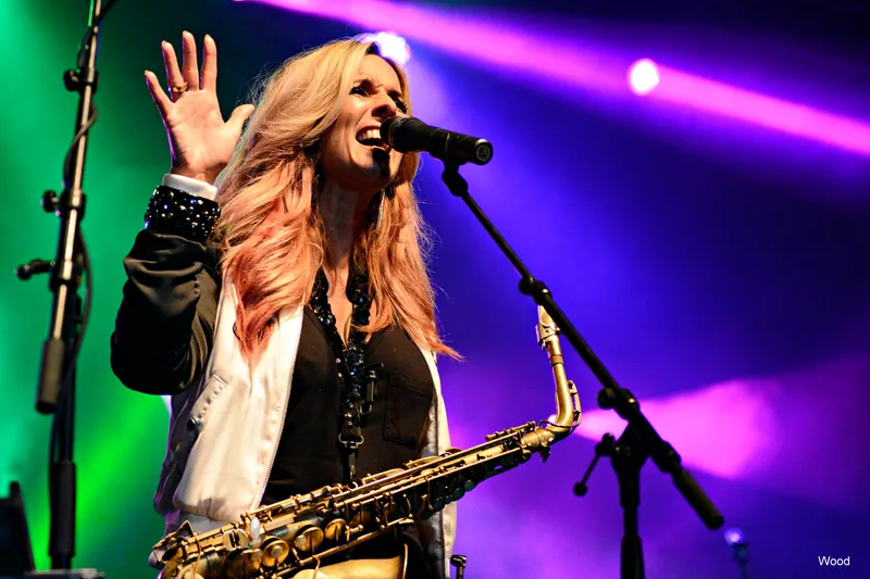 CANDY DULFER 6