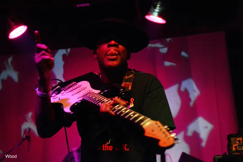 CARVIN JONES 4