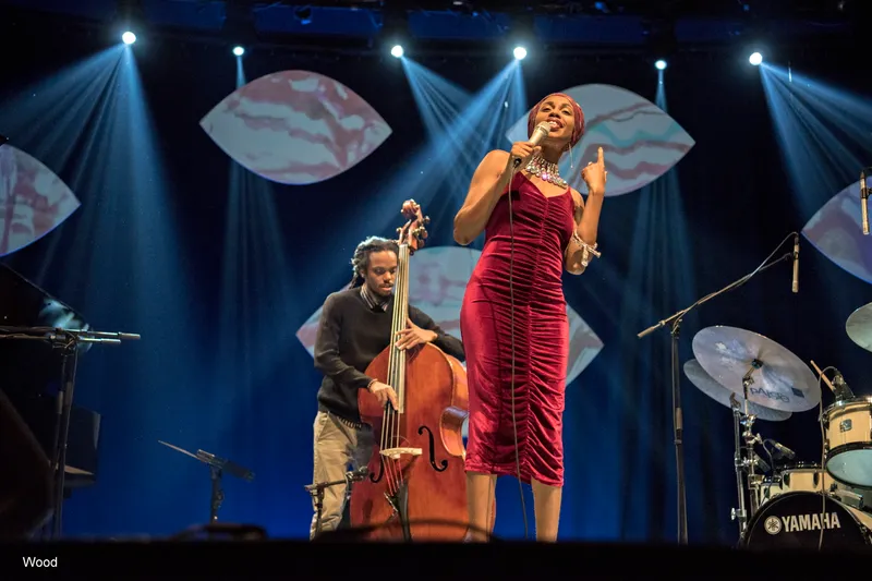 JAZZMEIA HORN 6