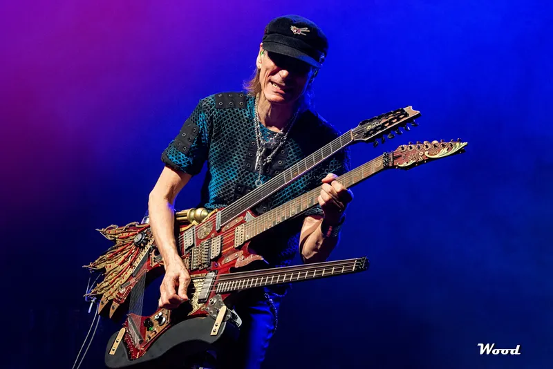 STEVE VAI 9