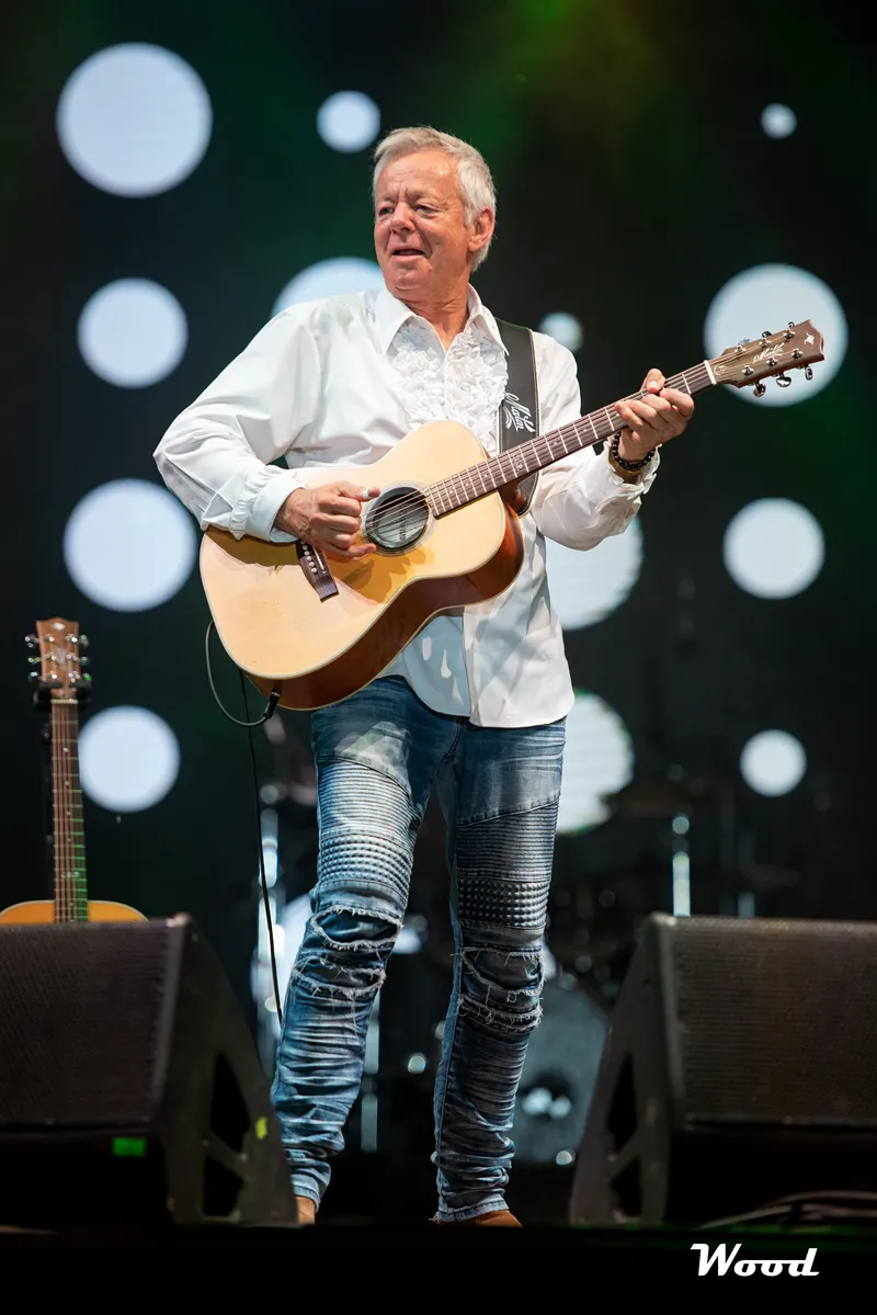 TOMMY EMMANUEL 4