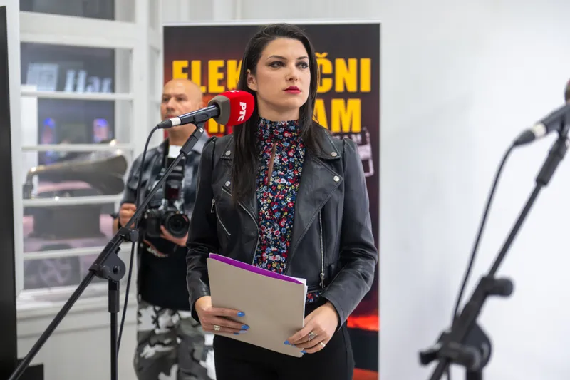 Izlozba Slikam Sanjam Disem 6