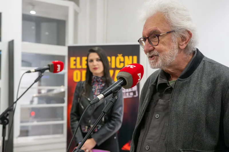 Izlozba Slikam Sanjam Disem 8